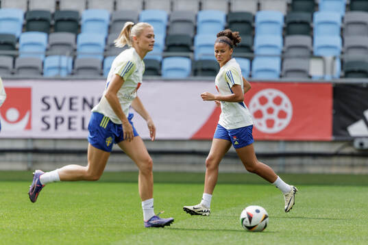 Felicia Schröder of the Swedish women's national football