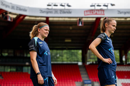 Signe Gaupset and Caroline Graham Hansen of the Norwegian