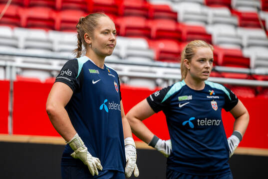 Goalkeeper Aurora Mikalsen and goalkeeper Guro Pettersen of