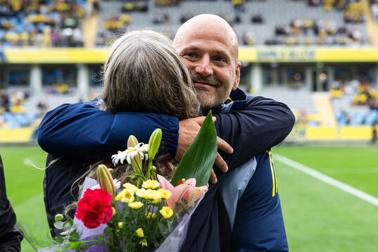 Assistant coach Magnus Wikman of Sweden is acknowledged for