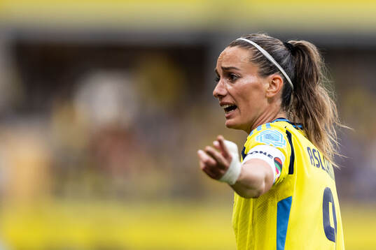 Kosovare Asllani of Sweden reacts