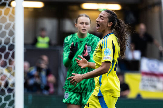Rusul Rosa Kafaji of Sweden looks dejected