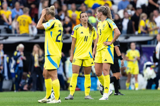 Rusul Rosa Kafaji of Sweden looks dejected
