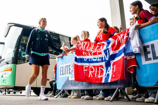 Lisa Naalsund of Norway arrives