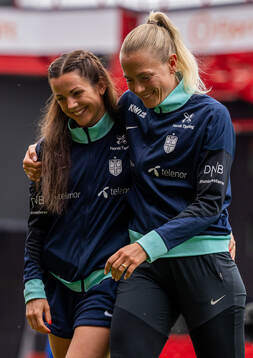 Tuva Hansen and Guro Bergsvand of Norway