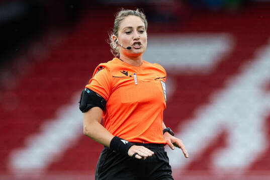 Referee Alina Pesu