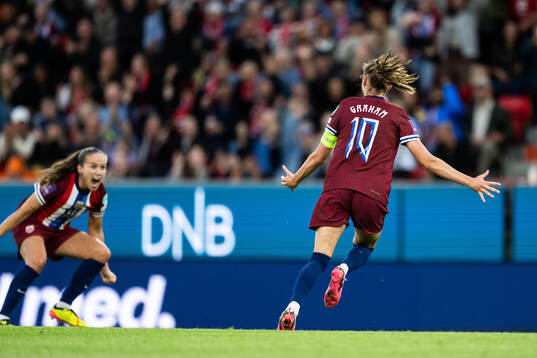 Caroline Graham Hansen of Norway celebrates with Guro Reiten
