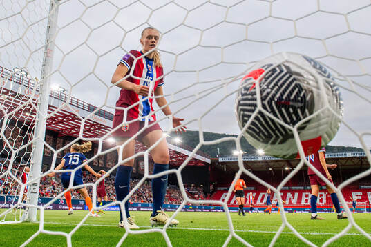 Bläddra bland fler bilder av Football, UEFA Women's Euro Qualifier, Norway - Netherlands