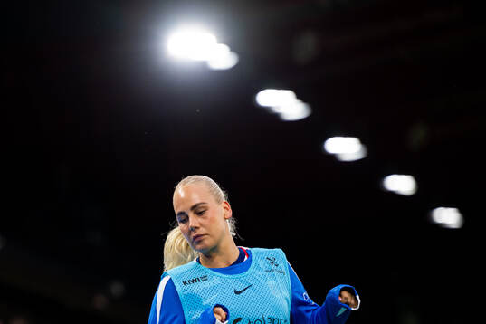 Cathinka Tandberg of Norway warms up