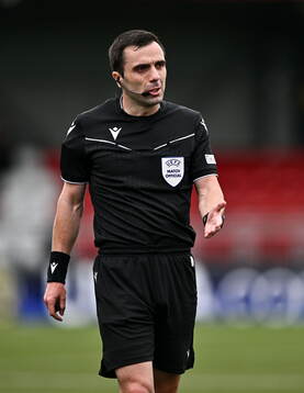 Referee Henrik Nalbandyan