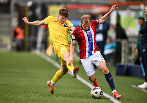 Aleksander Andresen of Norway in action against Andrii