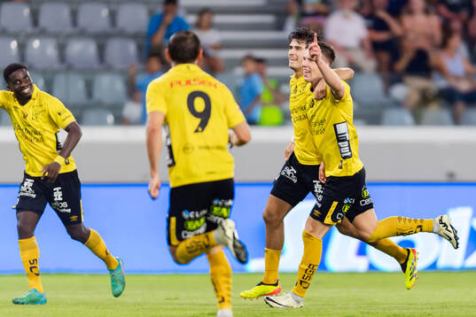 Andri Fannar Baldursson of Elfsborg celebrates the 2-3 goal