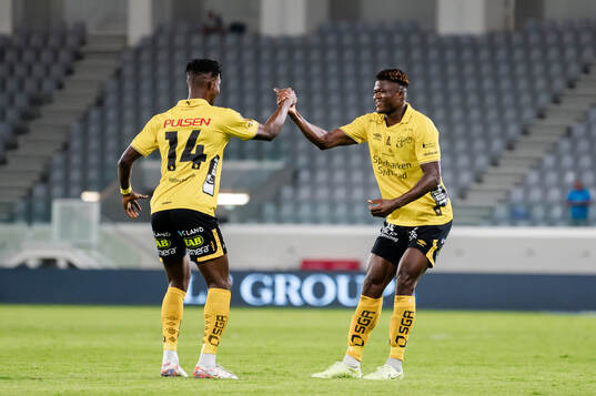 Jalal Abdullai and Terry Yegbe of Elfsborg celebrate