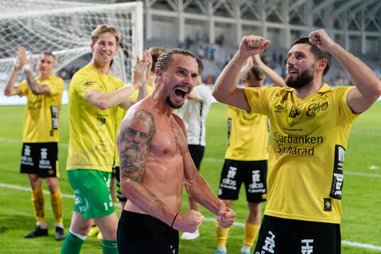 Niklas Hult of Elfsborg celebrates
