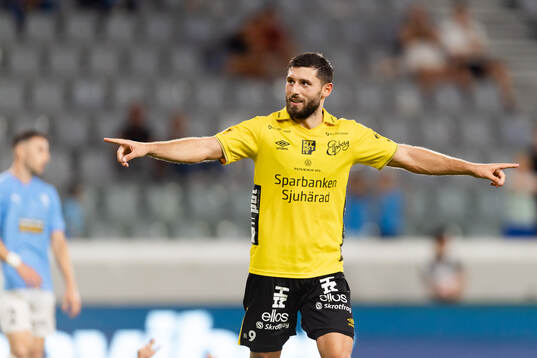 Arber Zeneli of Elfsborg celebrates