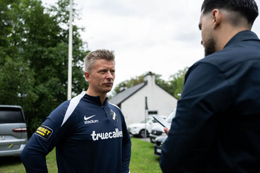AIKs tränare Mikkjal Thomassen