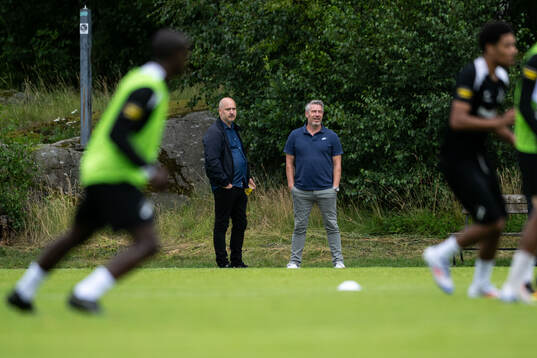 AIKs VD Fredrik Söderberg och sportchef Thomas Berntsen