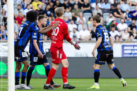 Sirius målvakt Jakob Tånnander jublar