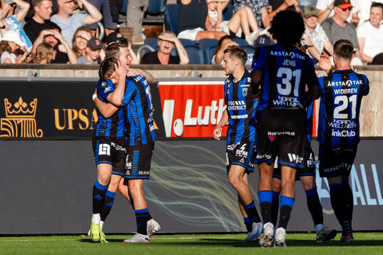 Sirius spelare jublar