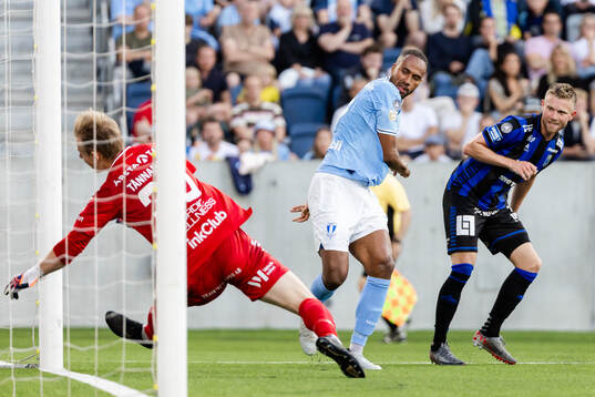 Malmö FFs Isaac Kiese Thelin jublar
