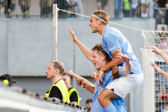 Malmö FFs Nils Zätterström och Erik Botheim jublar