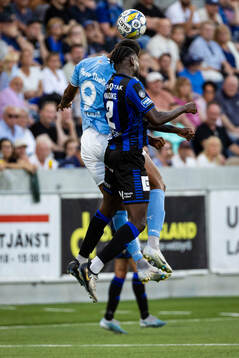 Sirius Patrick Nwadike och Malmö FFs Isaac Kiese Thelin