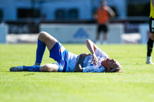Värnamos Hampus Näsström har ont