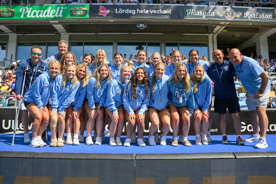 Minnesota Thunder i G117E tar emot tredjepriset