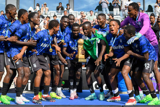 Sporting Lagos spelare jublar