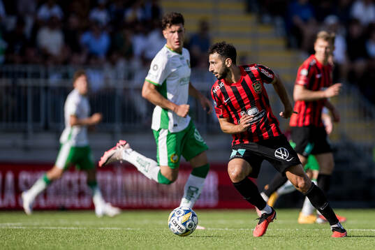 Brommapojkarnas André Calisir och Hammarbys Deniz Gul