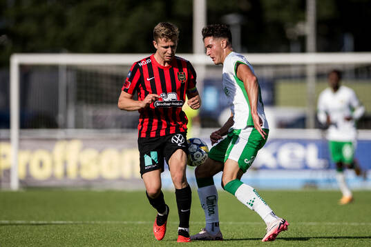 Brommapojkarnas Ludvig Fritzson och Hammarbys Deniz Gul
