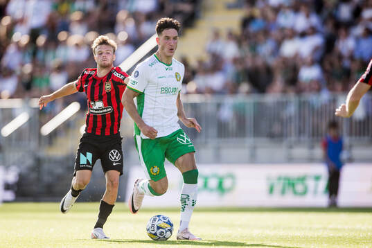 Brommapojkarnas Wilmer Odefalk och Hammarbys Deniz Gul