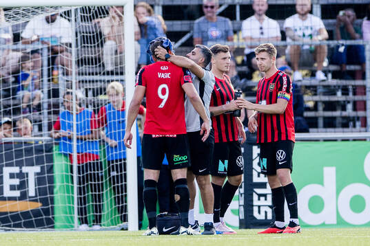 Brommapojkarnas Nikola Vasic får vård