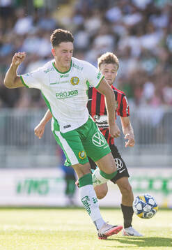 Hammarbys Deniz Gul och Brommapojkarnas Wilmer Odefalk