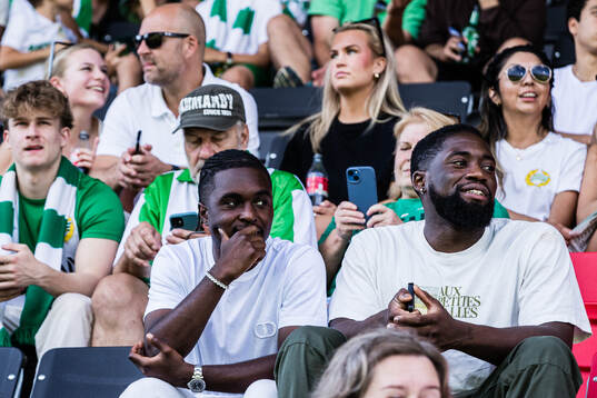 Hammarbys Jardell Kanga på läktaren