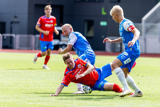 IK Oddevolds Olle Kjellman Olblad och Helsingborgs Taylor
