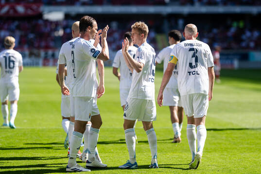 Djurgårdens Albin Ekdal och Oskar Fallenius jublar