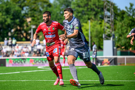 Skövde AIKs Elmar Abraham och Brages Amar Muhsin