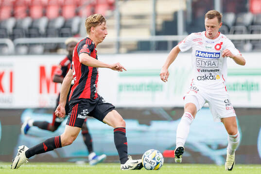 Östersunds Albin Sporrong och Degerfors Erik Lindell