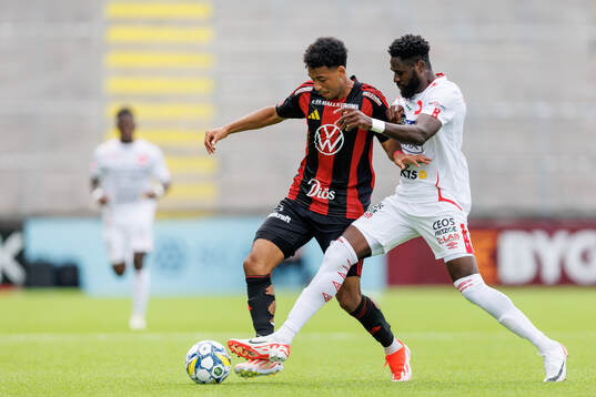 Östersunds Arquimides Ordonez och Degerfors Nasiru Moro