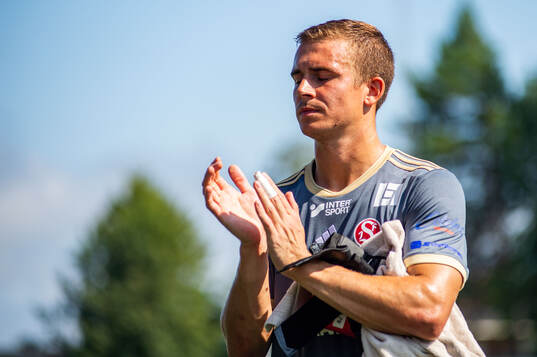 Sandvikens IFs målvakt Felix Jakobsson deppar