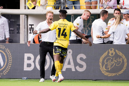 Elfsborgs manager Oscar Hiljemark och Jalal Abdullai jublar