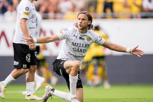 Mjällbys Tom Pettersson deppar