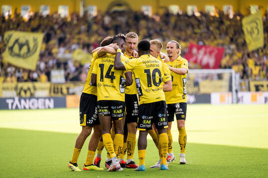 Elfsborgs Jalal Abdullai jublar med lagkamrater