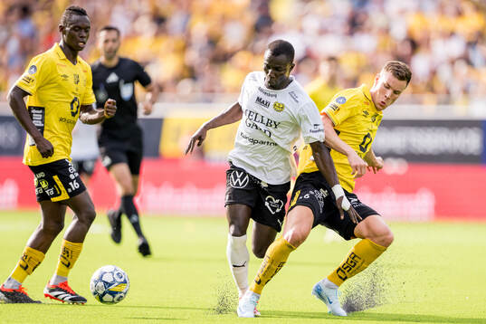 Mjällbys Abdoulie Manneh och Elfsborgs Andri Fannar