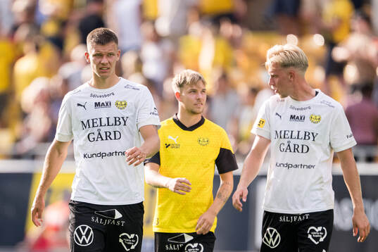 Mjällbys Arvid Brorsson , Filip Åkesson Linderoth och
