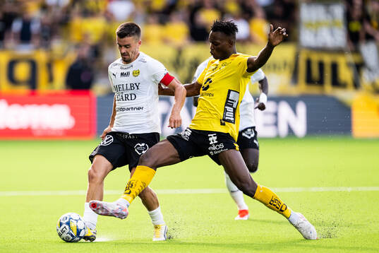 Mjällbys Jesper Gustavsson och Elfsborgs Jalal Abdullai