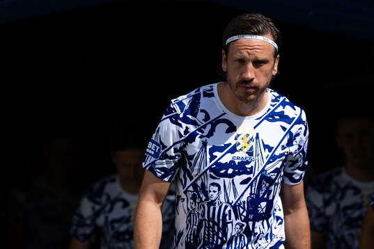 IFK Göteborgs Gustav Svensson innan fotbollsmatchen i