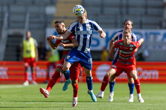 IFK Göteborgs Sebastian Ohlsson och Västerås Abdelrahman