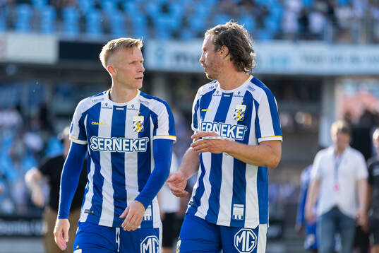 IFK Göteborgs Oscar Wendt och Gustav Svensson deppar